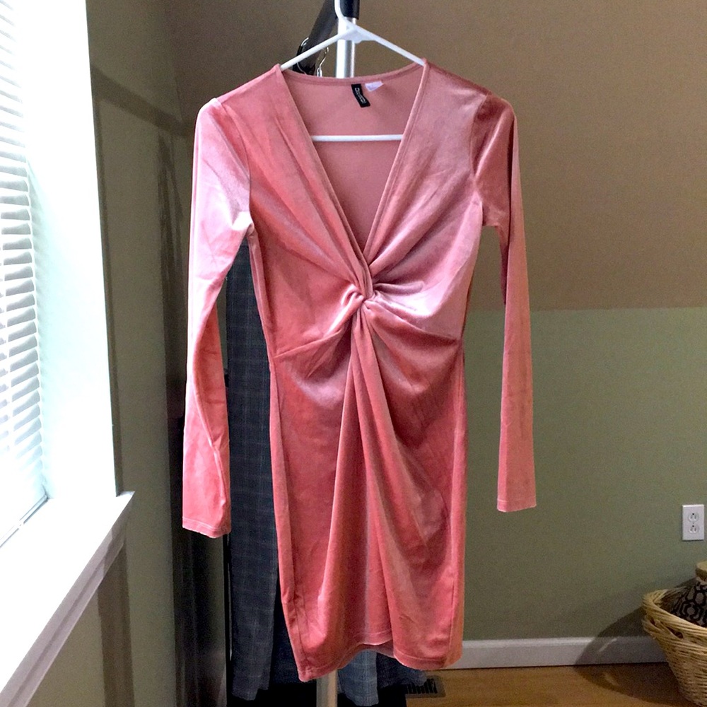 3/$20 Pink long sleeve, velvet minidress